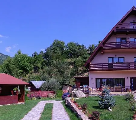 Casa Altfel Malaia